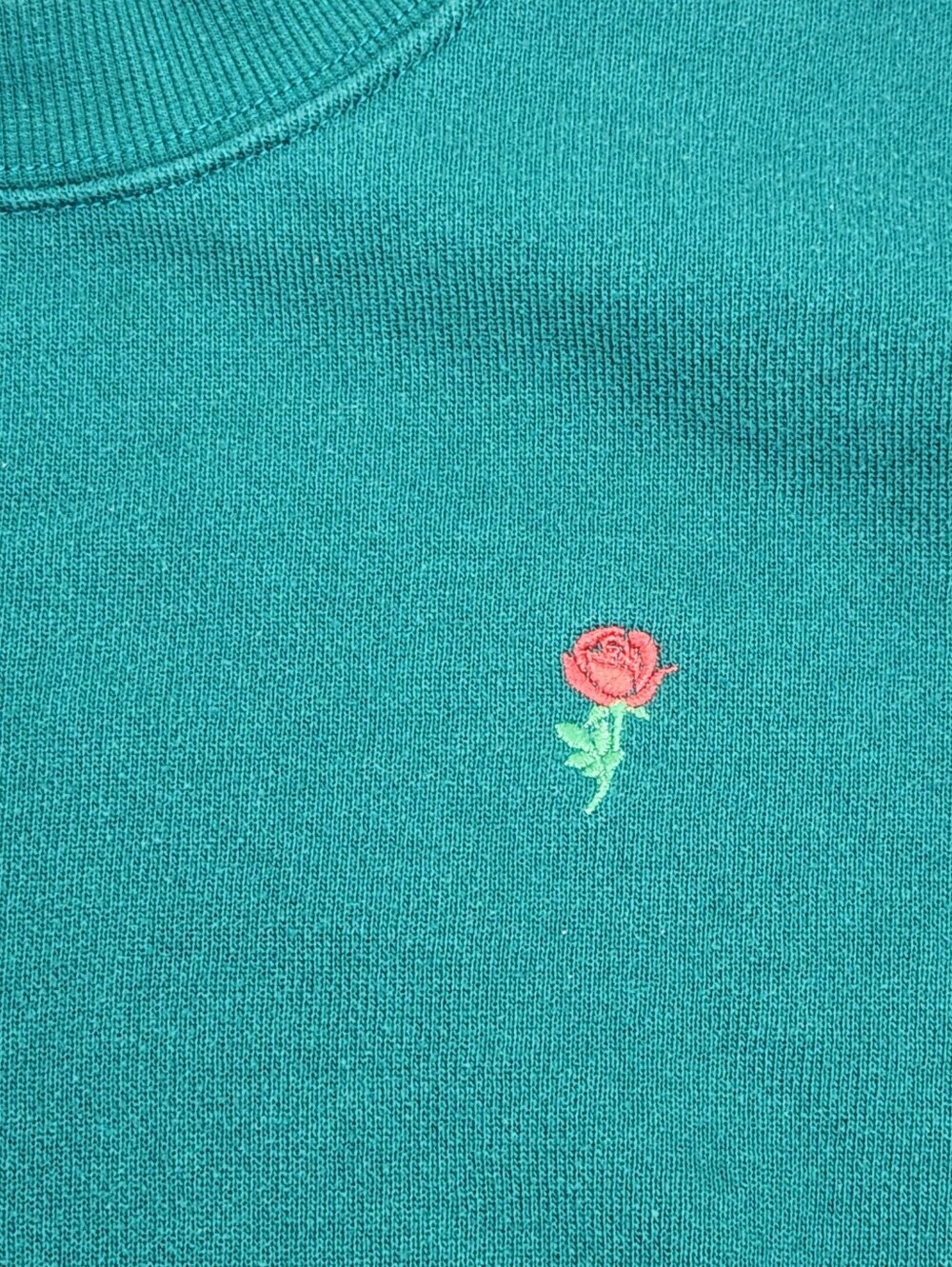 Victoria Secret Green Crewneck Embroidered Rose Logo. Medium - Picture 3 of 9